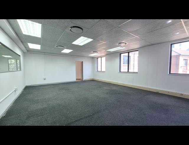 376M² OFFICE TO LET IN MENLYN