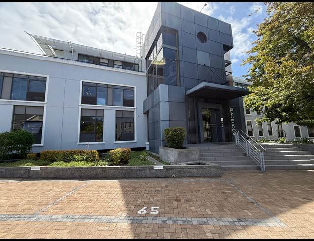 415M² OFFICE TO LET IN NEWLANDS