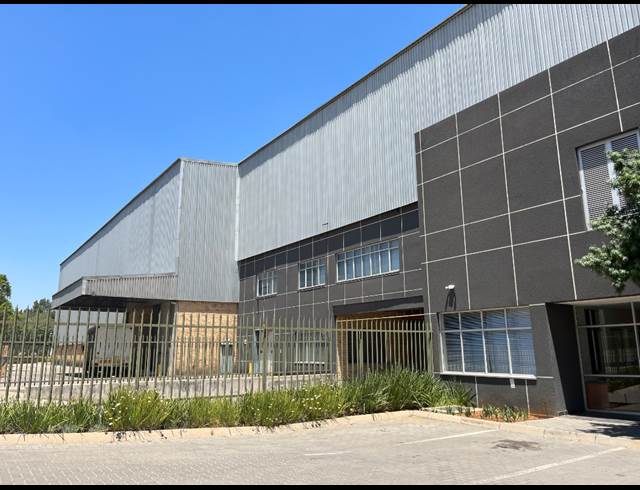 5,439M² WAREHOUSE TO LET IN LONGMEADOW