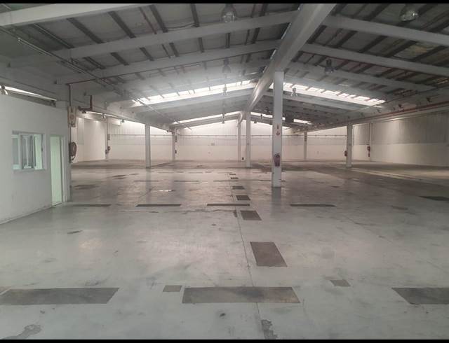 2,148M² WAREHOUSE TO LET IN NEW GERMANY