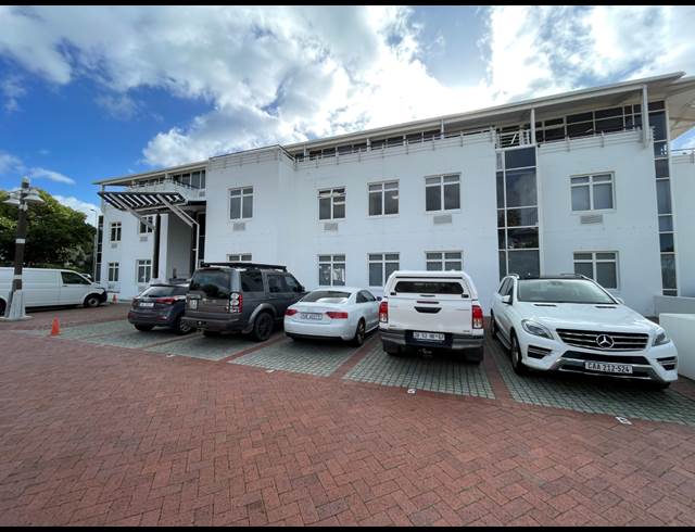 388M² OFFICE TO LET IN WATERFRONT