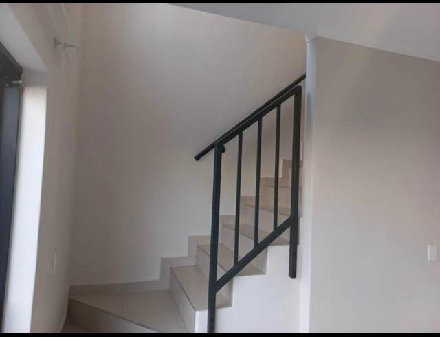 3 BEDROOM TOWNHOUSE TO LET IN PARKLANDS