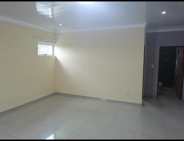 1 bed property to rent in WINCHESTER HILLS