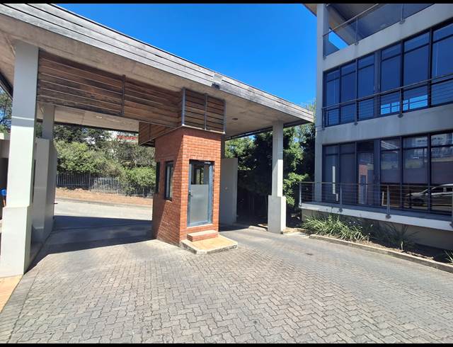 678M² OFFICE TO LET IN BEACON BAY