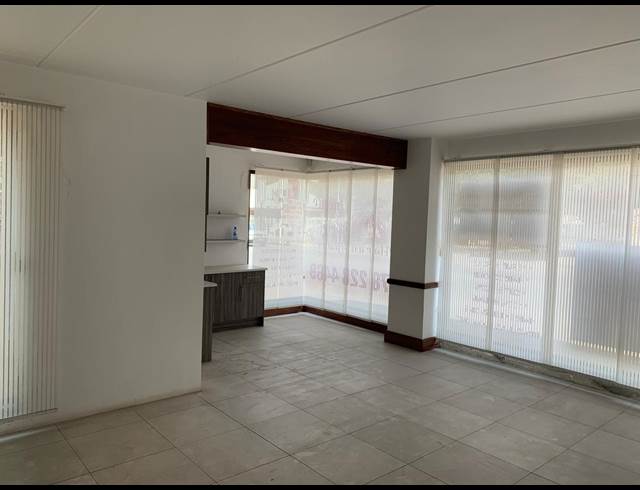 800M² OFFICE TO LET IN BOKSBURG NORTH