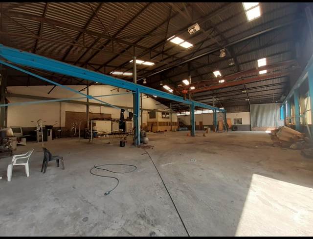 950M² WAREHOUSE TO LET IN EASTLEIGH