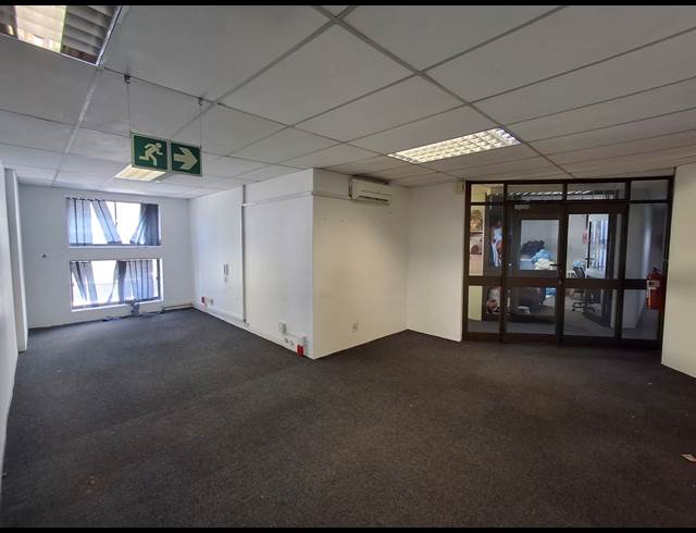 275M² BUSINESS TO LET IN VINCENT