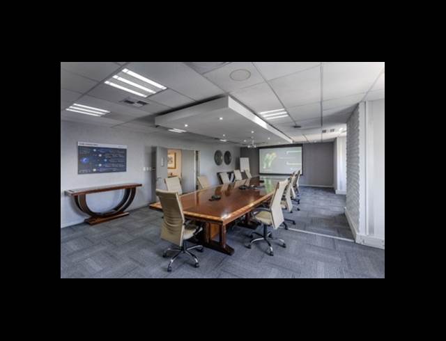 6,231M² OFFICE TO LET IN HYDE PARK
