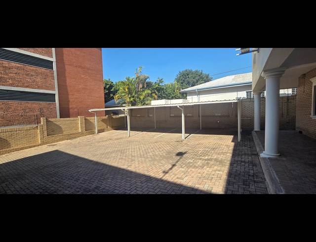 129M² OFFICE TO LET IN NELSPRUIT EXT 1