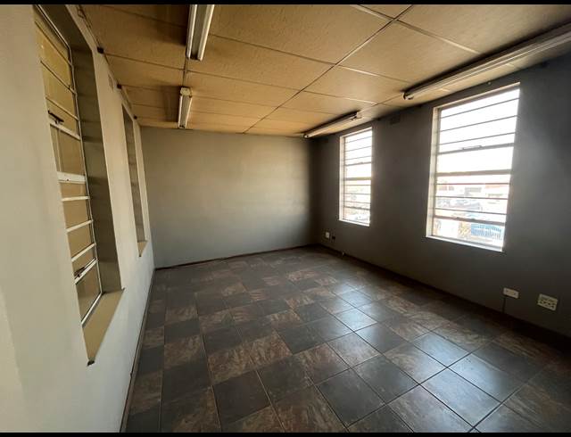 263M² WAREHOUSE TO LET IN WADEVILLE