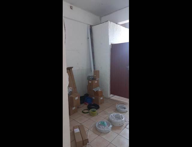 BUSINESS PROPERTY TO RENT IN ELSPARK