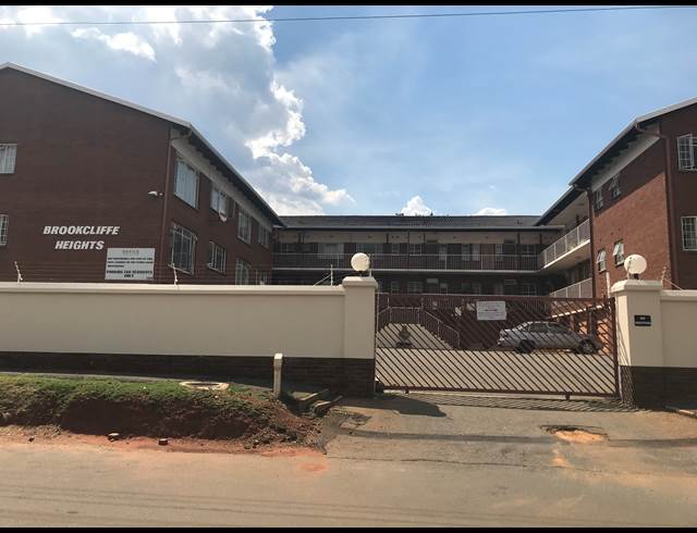 2 bed property to rent in NORTHCLIFF