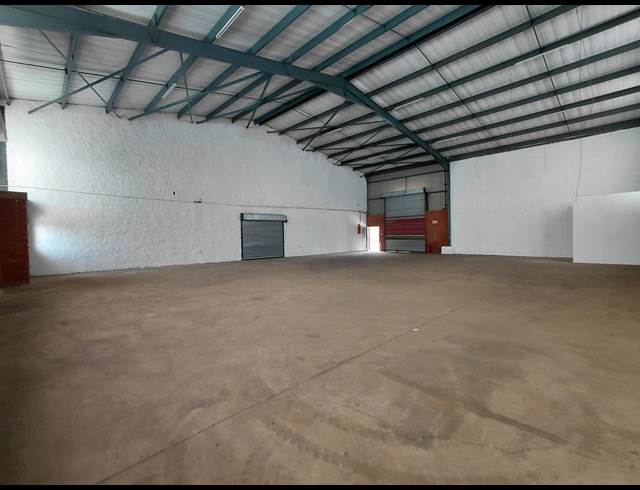 381M² WAREHOUSE TO LET IN CLAYVILLE
