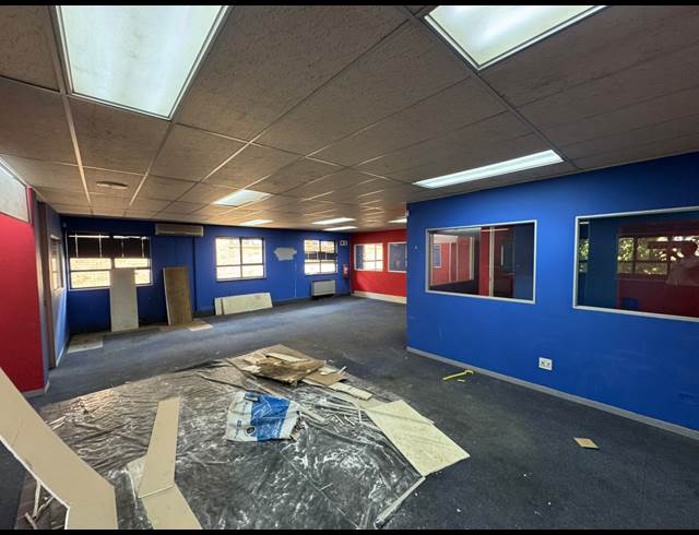 3,434M² WAREHOUSE TO LET IN AMALGAM
