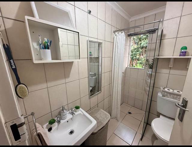 2 BEDROOM PROPERTY TO RENT IN GLEN MARAIS