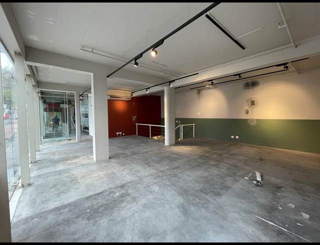 205M² RETAIL TO LET IN DE WATERKANT