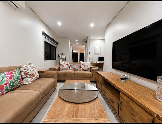 3 BEDROOM TOWNHOUSE TO LET IN PALM LAKES ESTATE