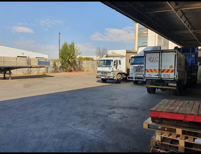 3,400M² WAREHOUSE TO LET IN SPARTAN
