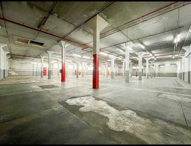 3,140M² WAREHOUSE TO LET IN NEW GERMANY