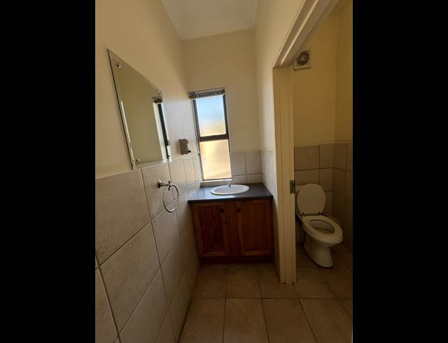 150M² OFFICE TO LET IN HIGHVELD