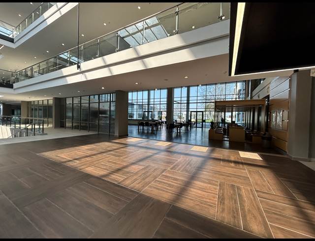 4,542M² OFFICE TO LET IN WATERFALL