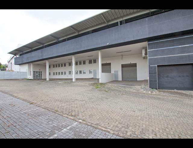 3,621M² WAREHOUSE TO LET IN ROODEPOORT