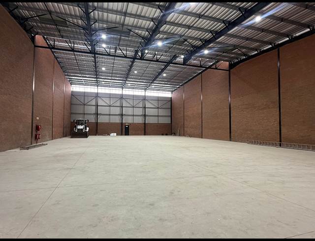 1,050M² WAREHOUSE TO LET IN SAMRAND BUSINESS PARK