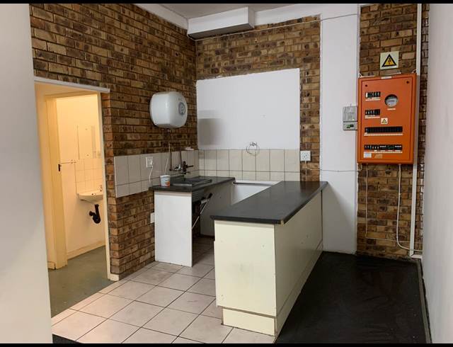 129M² WAREHOUSE TO LET IN STRIJDOMPARK