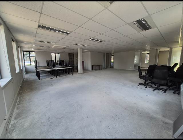 556M² OFFICE TO LET IN SANDTON CENTRAL