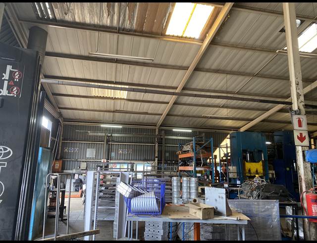 870M² FACTORY TO LET IN WESTMEAD