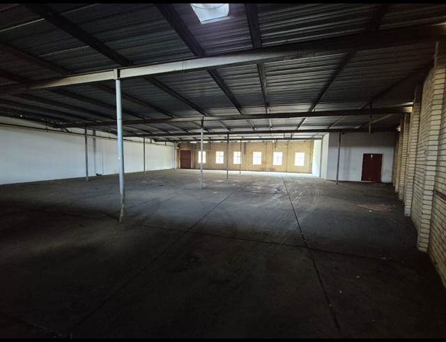 1,200M² WAREHOUSE TO LET IN WADEVILLE