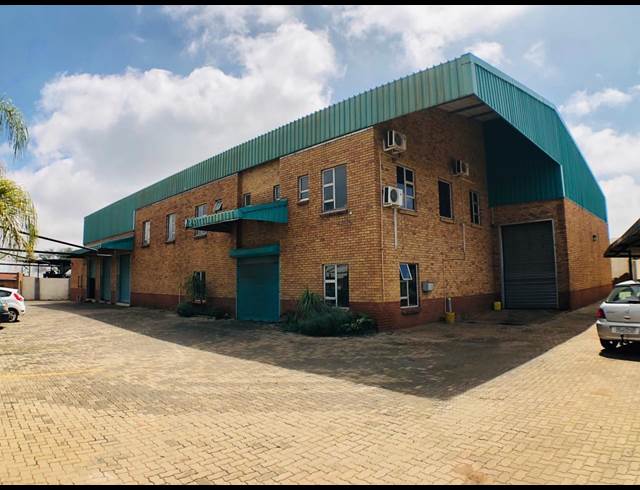 980M² WAREHOUSE RENTED IN SILVERTONDALE