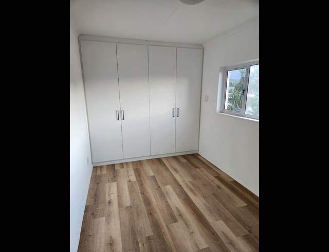 2 bed property to rent in LANGERUG