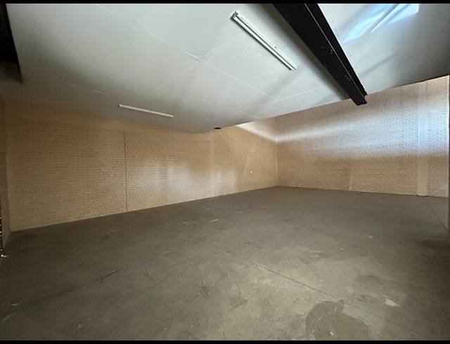 334M² WAREHOUSE TO LET IN POMONA