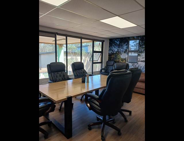 23M² OFFICE TO LET IN BALLITO DISTRICT
