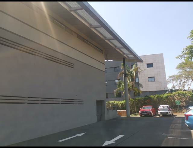 226M² OFFICE TO LET IN WESTVILLE