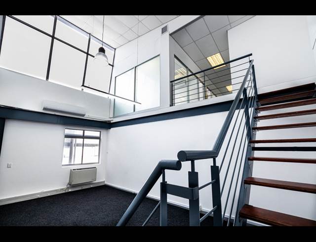 120M² OFFICE TO LET IN TYGER VALLEY