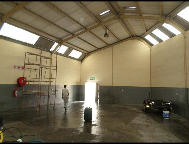 300M² FACTORY TO LET IN PAROW INDUSTRIAL