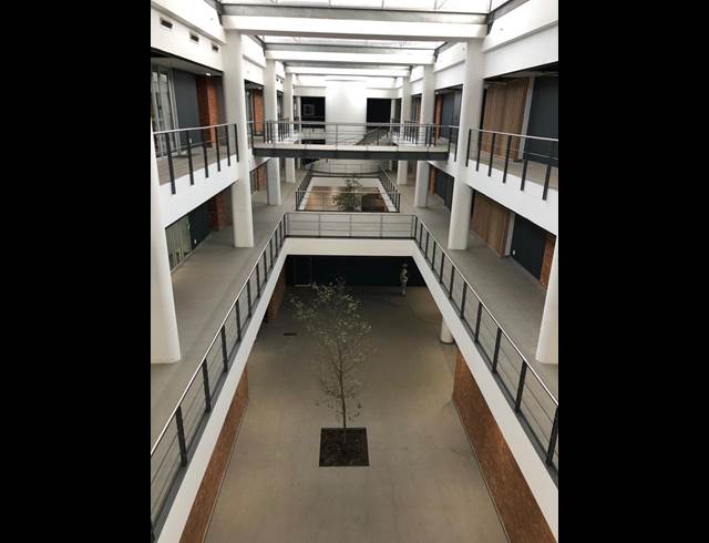 346M² OFFICE TO LET IN LA LUCIA RIDGE
