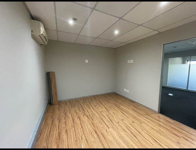 132M² OFFICE TO LET IN HURLINGHAM