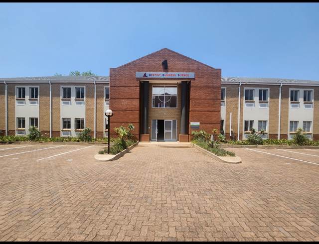 231M² OFFICE TO LET IN HALFWAY HOUSE