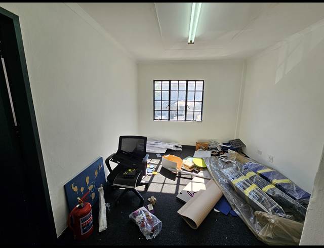 243M² MINI FACTORY TO LET IN KYA SANDS