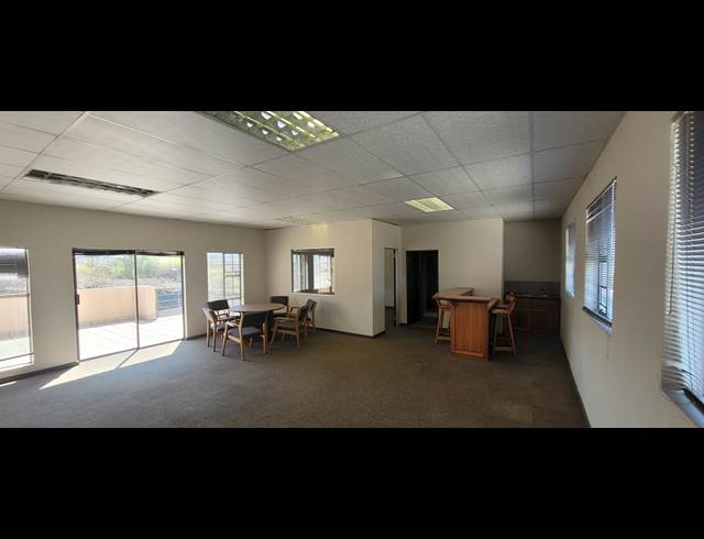 104M² OFFICE TO LET IN NELSPRUIT CENTRAL