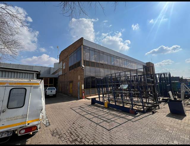 3,700M² WAREHOUSE TO LET IN SUNDERLAND RIDGE