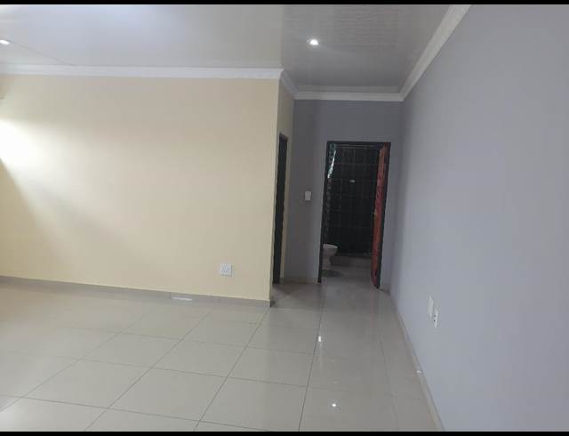 1 bed property to rent in WINCHESTER HILLS