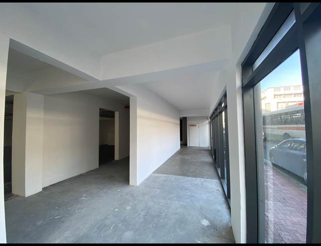 496M² RETAIL TO LET IN WOODSTOCK