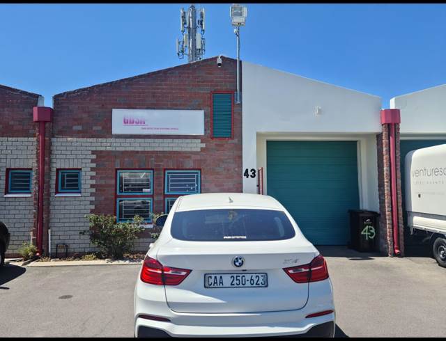 104M² WAREHOUSE RENTED IN DIEP RIVER