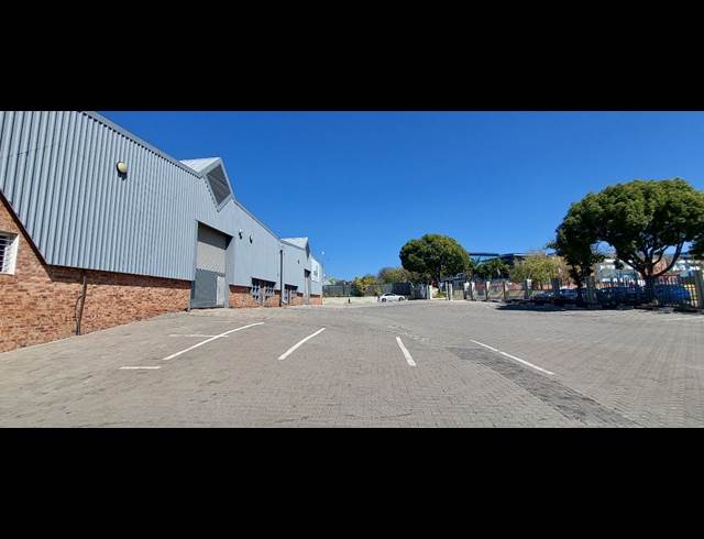 2,316M² WAREHOUSE TO LET IN ROOIHUISKRAAL