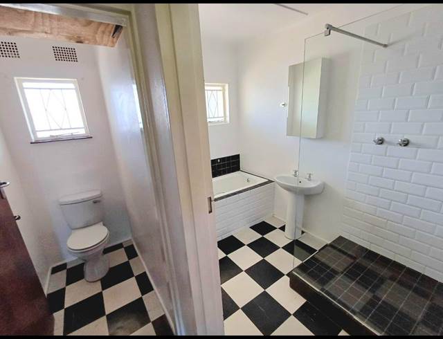 2 bed property to rent in LANGERUG