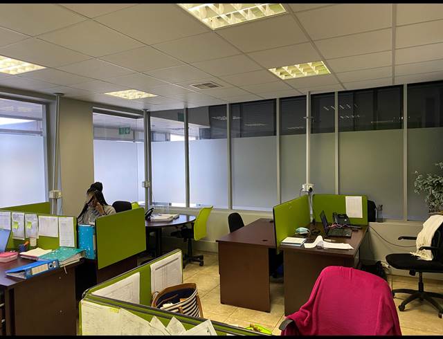 74M² OFFICE TO LET IN BALLITO DISTRICT